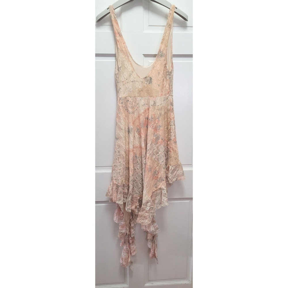 Kimchi Blue Asymetrical Handkerchief Hem Lace Boho Slip Dress - Peach - XS - Picture 2 of 5